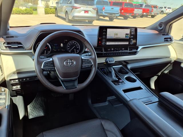 2021 Toyota Sienna Platinum 7-Passenger