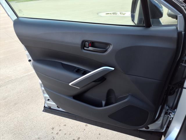 2025 Toyota Corolla Cross LE
