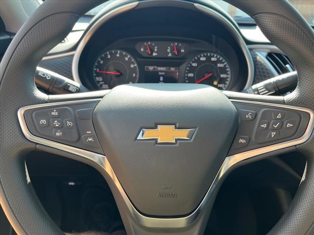 2025 Chevrolet Malibu LS - Photo 10