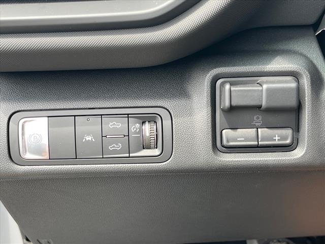 2025 Chevrolet Silverado EV E4WD CREW CAB EXTENDED RA - Photo 10