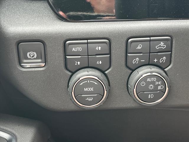 2025 Chevrolet Silverado 1500 4WD CREW CAB 147  LTZ - Photo 10