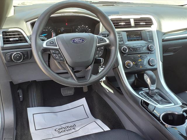 2016 Ford Fusion SE - Photo 11