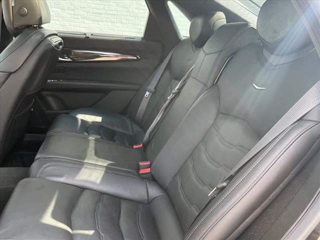 2018 Cadillac CT6 3.6L Platinum - Photo 11