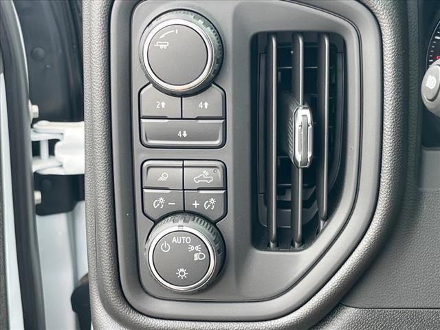 2025 Chevrolet Silverado 3500HD CC 4WD CREW CAB 177  WB, 60 - Photo 11