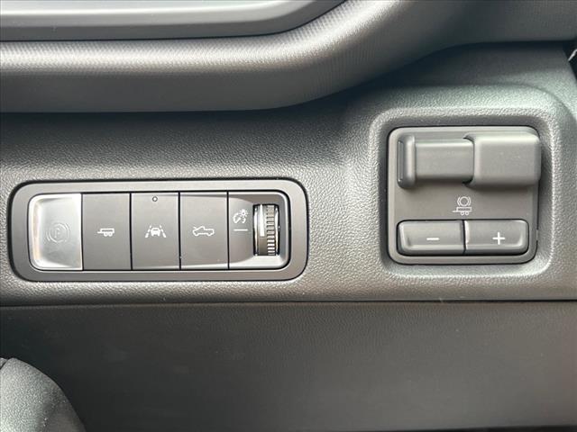 2025 Chevrolet Silverado EV E4WD CREW CAB EXTENDED RA - Photo 11