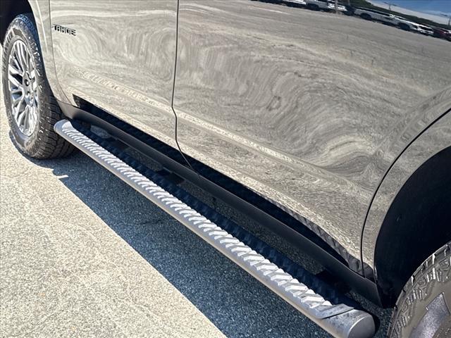 2025 Chevrolet Tahoe Z71 - Photo 11
