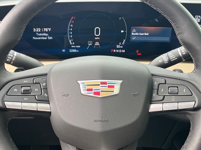 2024 Cadillac XT4 Luxury - Photo 11
