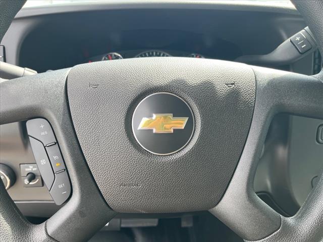 2025 Chevrolet Express 3500 VAN 139 - Photo 11