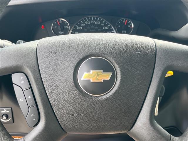2025 Chevrolet Express 3500 VAN 177 - Photo 11