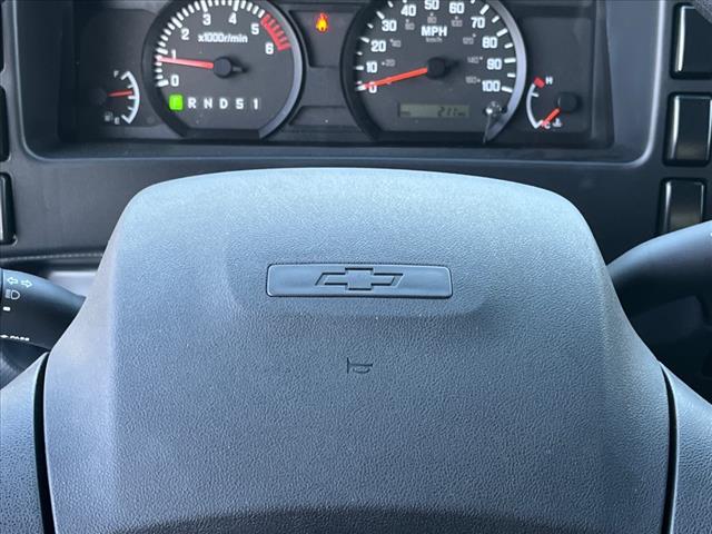 2025 Chevrolet 4500 HG LCF GAS 2WD REG CAB 132.5 - Photo 11