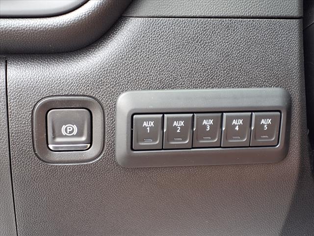 2025 Chevrolet Silverado 2500HD 4WD CREW CAB 172  WORK TR - Photo 12