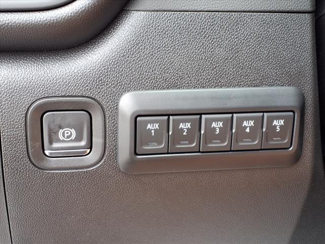 2025 Chevrolet Silverado 2500HD 4WD CREW CAB 172  WORK TR - Photo 12