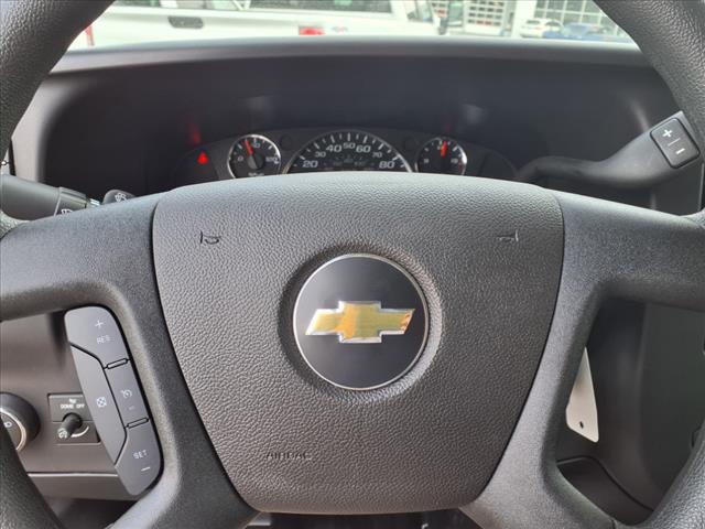2024 Chevrolet Express 3500 VAN 139 - Photo 12