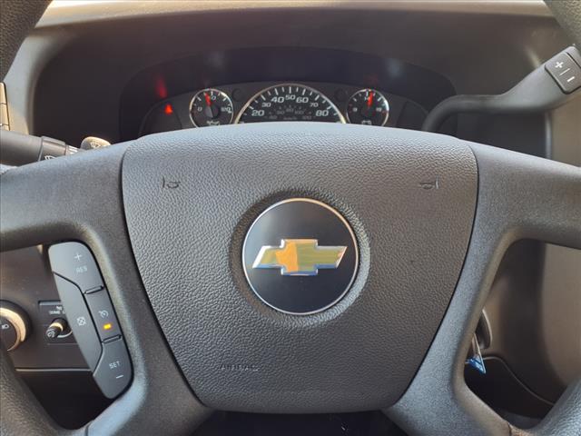 2025 Chevrolet Express 3500 VAN 177 - Photo 12