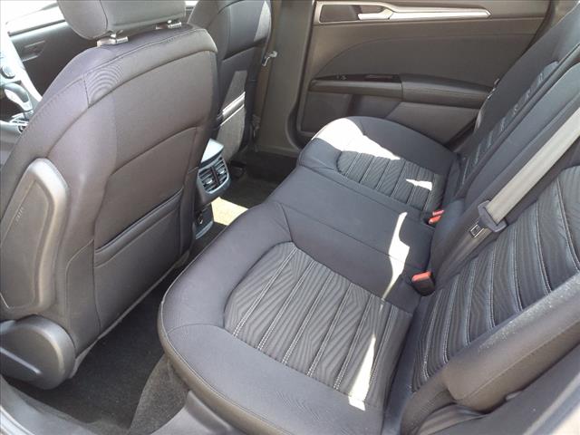 2016 Ford Fusion SE - Photo 13