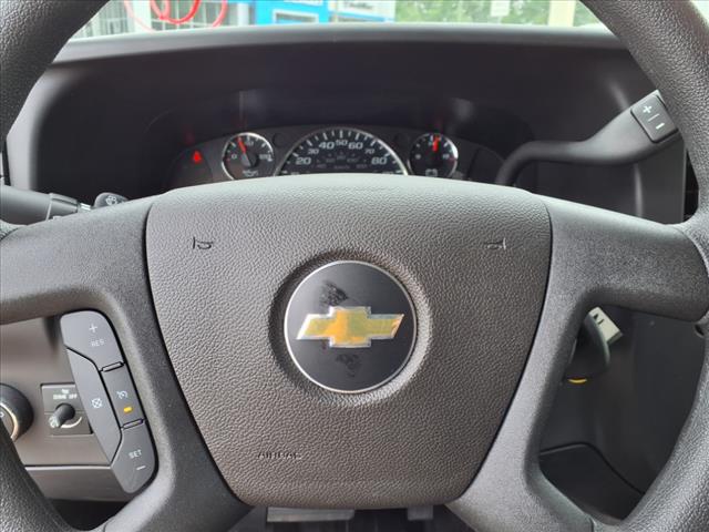 2025 Chevrolet Express 3500 VAN 139 - Photo 13