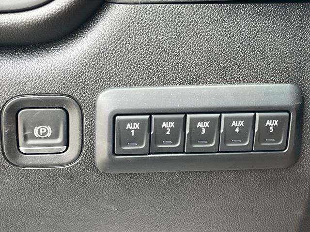2025 Chevrolet Silverado 3500HD CC 4WD CREW CAB 177  WB, 60 - Photo 14