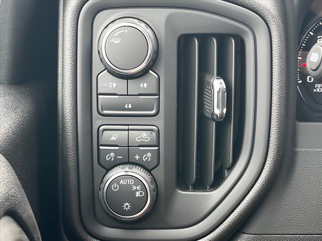 2024 Chevrolet Silverado 3500HD CC 4WD CREW CAB 177  WB, 60 - Photo 14