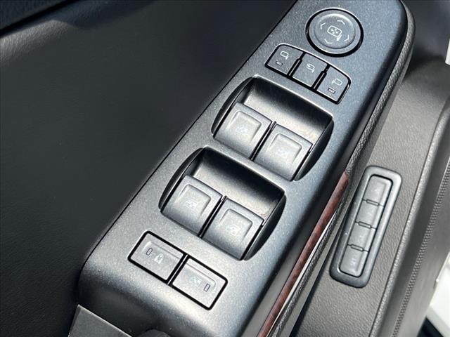 2020 GMC Yukon SLT - Photo 19