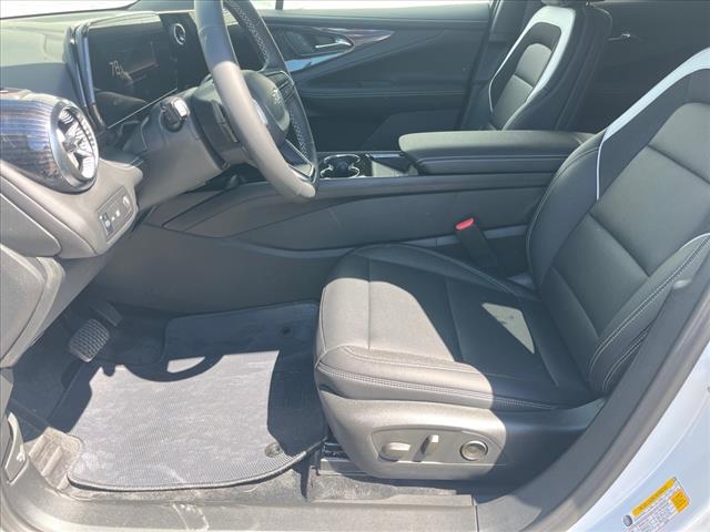 2025 Chevrolet Blazer EV FWD 4DR LT - Photo 19