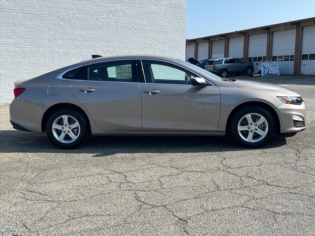 2025 Chevrolet Malibu LS - Photo 2