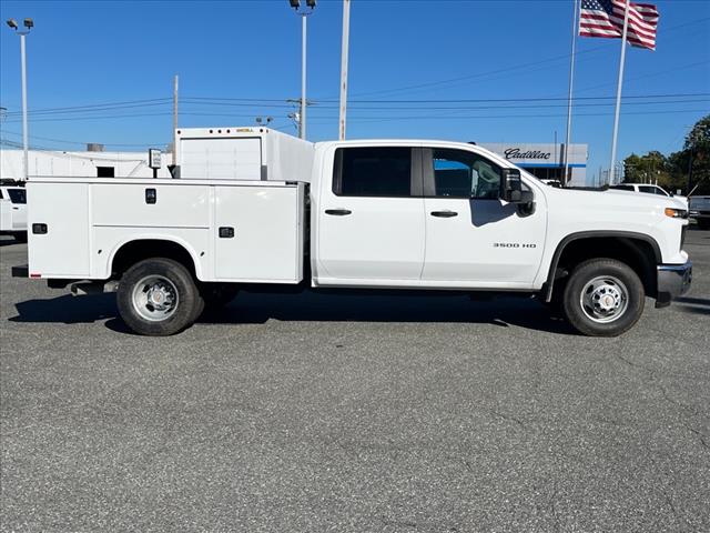 2024 Chevrolet Silverado 3500HD CC 2WD CREW CAB 177  WB, 60 - Photo 2