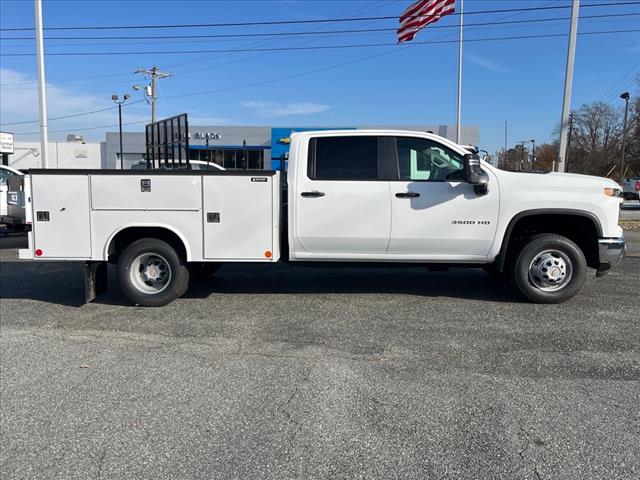 2024 Chevrolet Silverado 3500HD CC 4WD CREW CAB 177  WB, 60 - Photo 2
