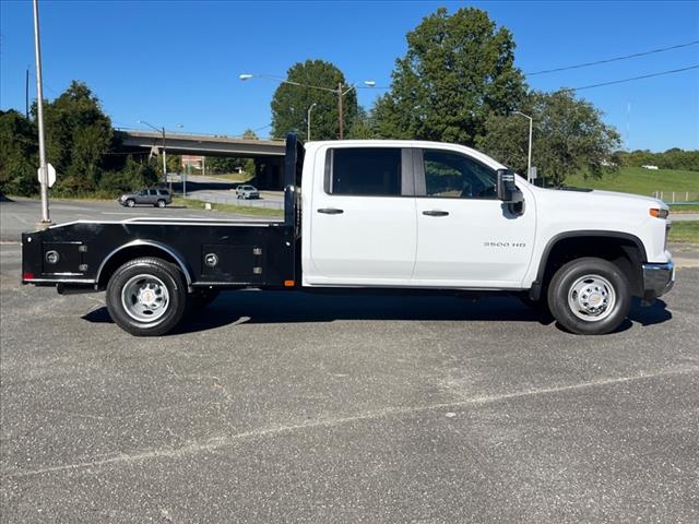 2024 Chevrolet Silverado 3500HD CC 4WD CREW CAB 177  WB, 60 - Photo 2
