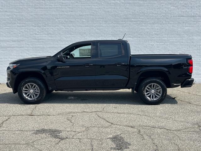 2025 Chevrolet Colorado LT - Photo 2