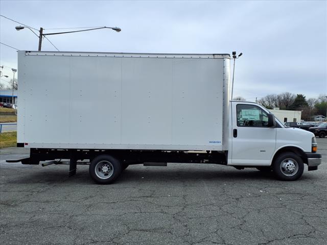 2025 Chevrolet Express 3500 VAN 177 - Photo 2