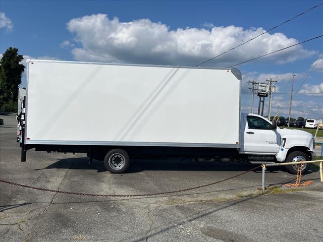 2024 Chevrolet SILVERADO MD 2WD REG CAB WORK TRUCK - Photo 2