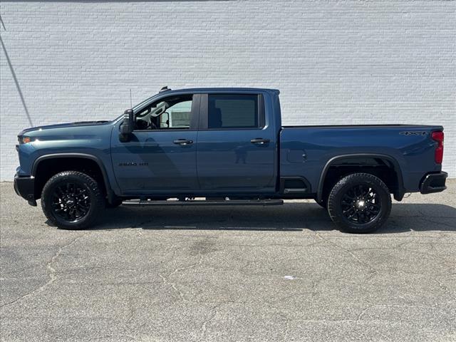 2025 Chevrolet Silverado 2500HD 4WD CREW CAB 159  CUSTOM - Photo 2