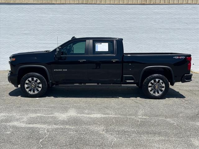 2024 Chevrolet Silverado 2500HD Custom - Photo 2