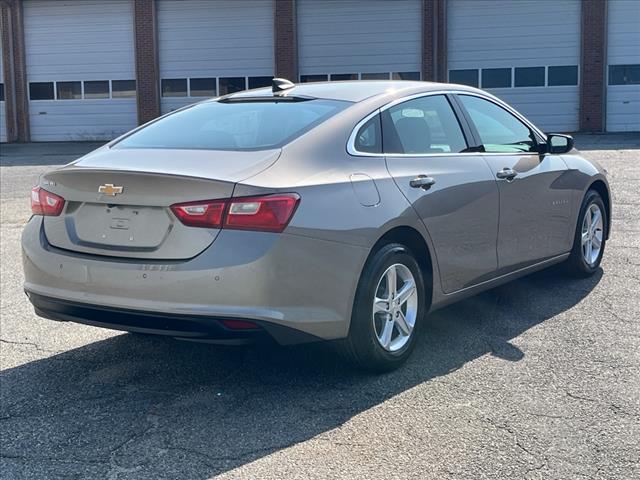 2025 Chevrolet Malibu LS - Photo 3