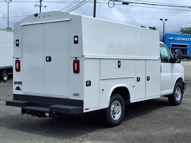 2025 Chevrolet Express 3500 VAN 139 - Photo 3