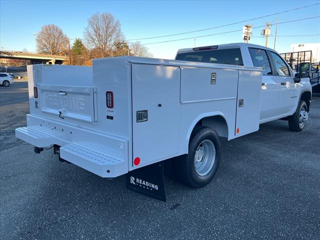 2025 Chevrolet Silverado 3500HD CC 4WD CREW CAB 177  WB, 60 - Photo 3