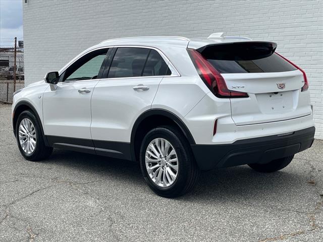 2024 Cadillac XT4 Luxury - Photo 3