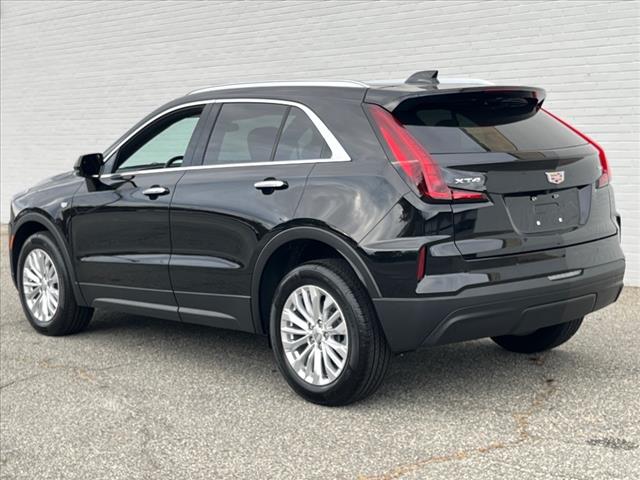 2024 Cadillac XT4 Luxury - Photo 3