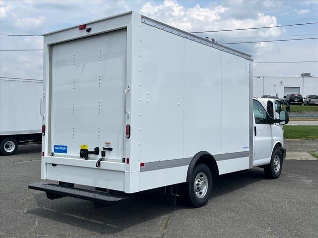2024 Chevrolet Express 3500 VAN 139 - Photo 3