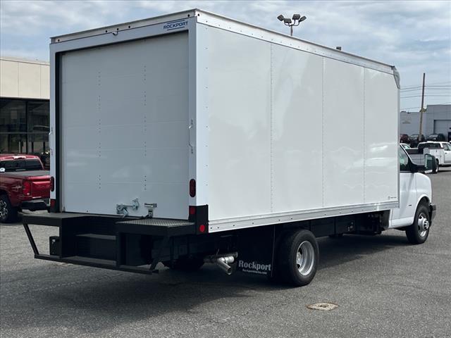 2025 Chevrolet Express 3500 VAN 177 - Photo 3