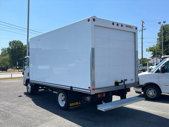 2025 Chevrolet 4500 HG LCF GAS 2WD REG CAB 150 - Photo 3
