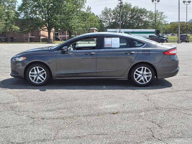 2016 Ford Fusion SE - Photo 4