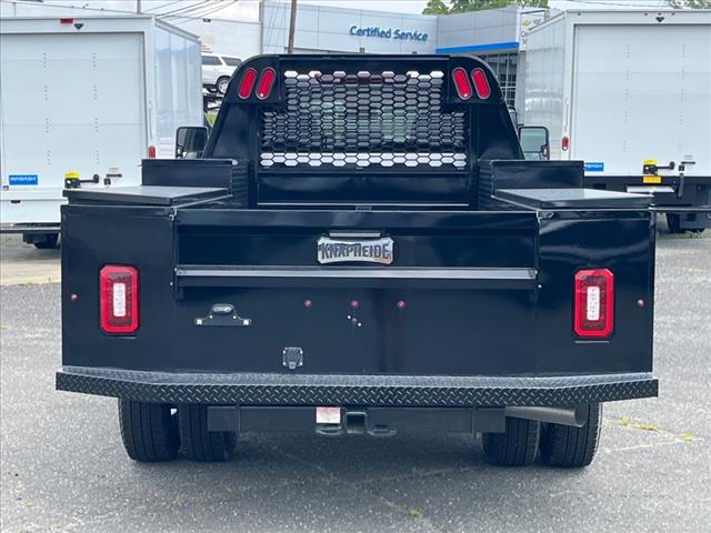 2025 Chevrolet Silverado 3500HD CC 4WD CREW CAB 177  WB, 60 - Photo 4