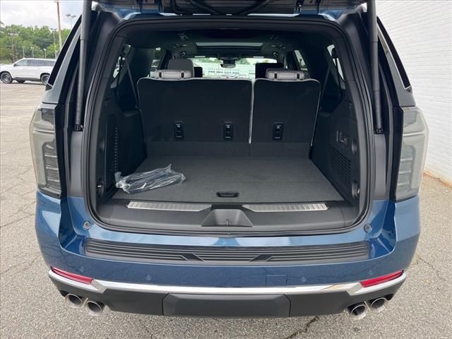 2025 Chevrolet Suburban 4WD 4DR PREMIER - Photo 4
