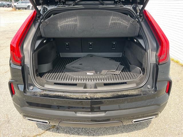 2025 Cadillac XT4 FWD 4DR PREMIUM LUXURY - Photo 4
