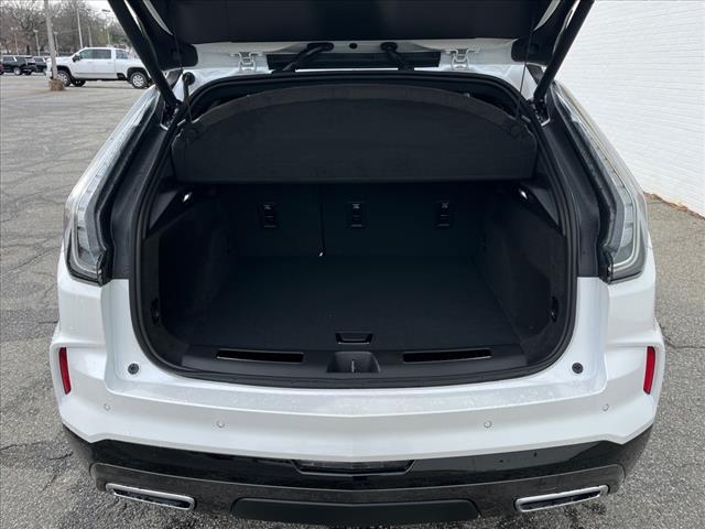 2025 Cadillac XT4 AWD 4DR SPORT - Photo 4