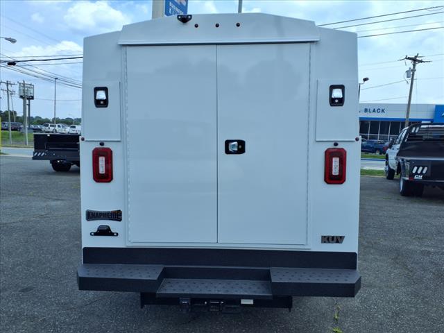 2024 Chevrolet Express 3500 VAN 139 - Photo 4