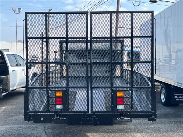 2025 Chevrolet 4500 HG LCF GAS 2WD CREW CAB 176 - Photo 4