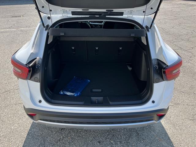 2024 Chevrolet Trax LT - Photo 4