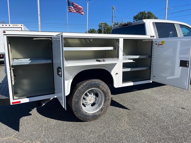 2024 Chevrolet Silverado 3500HD CC 2WD CREW CAB 177  WB, 60 - Photo 5